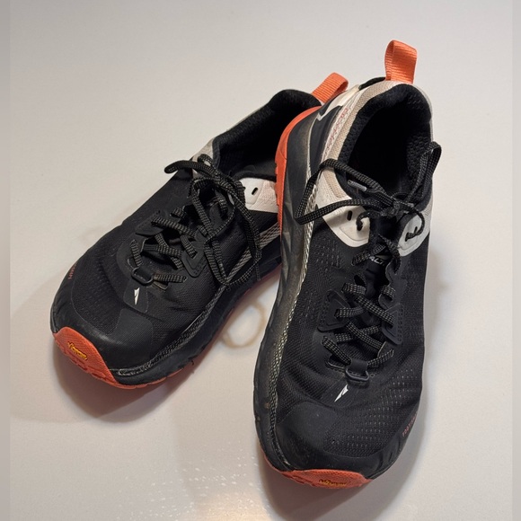 Altra Olympus 4 Womens US Size 9 Running Shoes Black Gaiter Trap Vibram Sneakers - Picture 13 of 13